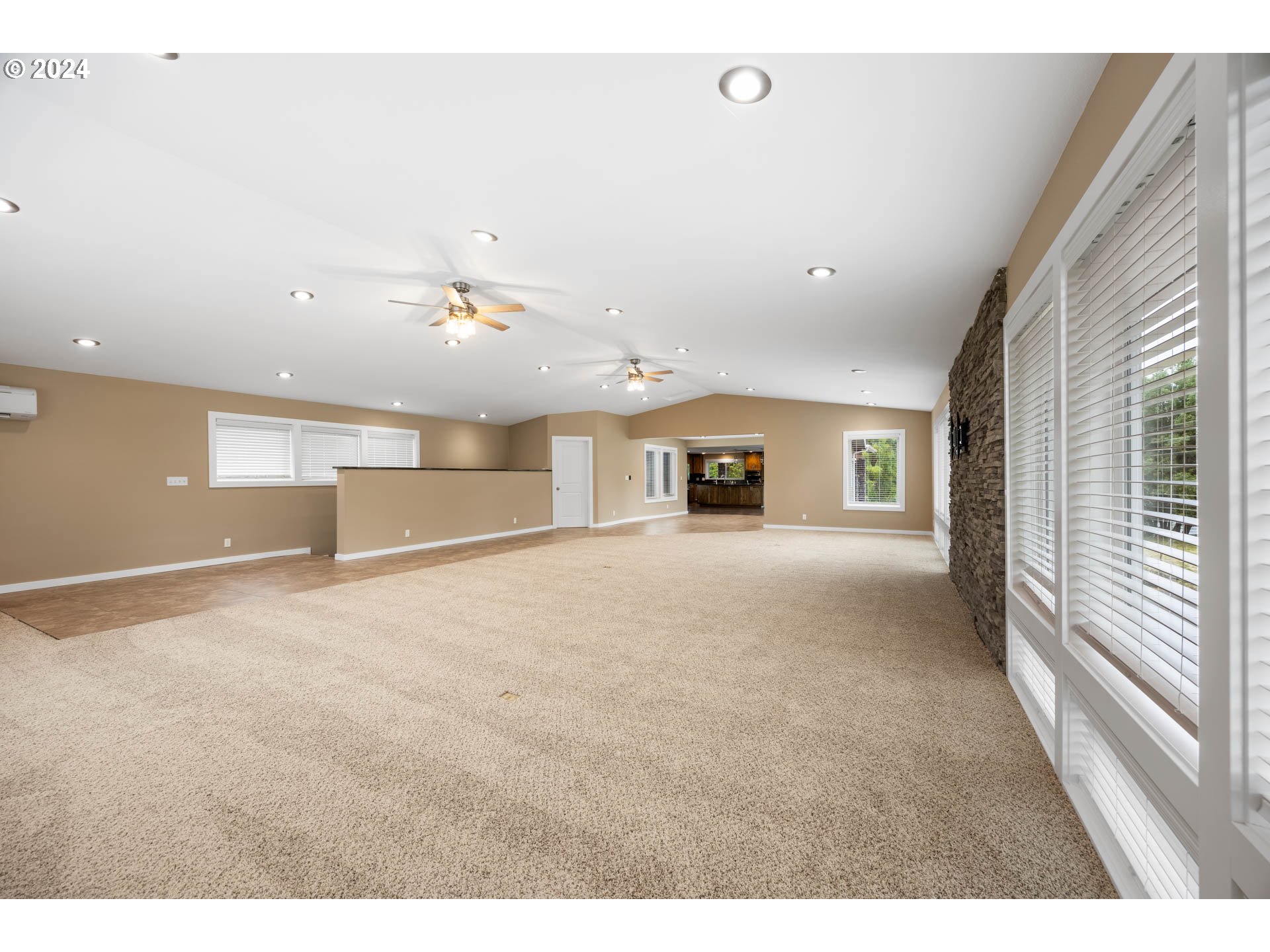 2174 Del Rio Road Roseburg, OR 97471 - Photo 12 of 48 Gallery Image 12