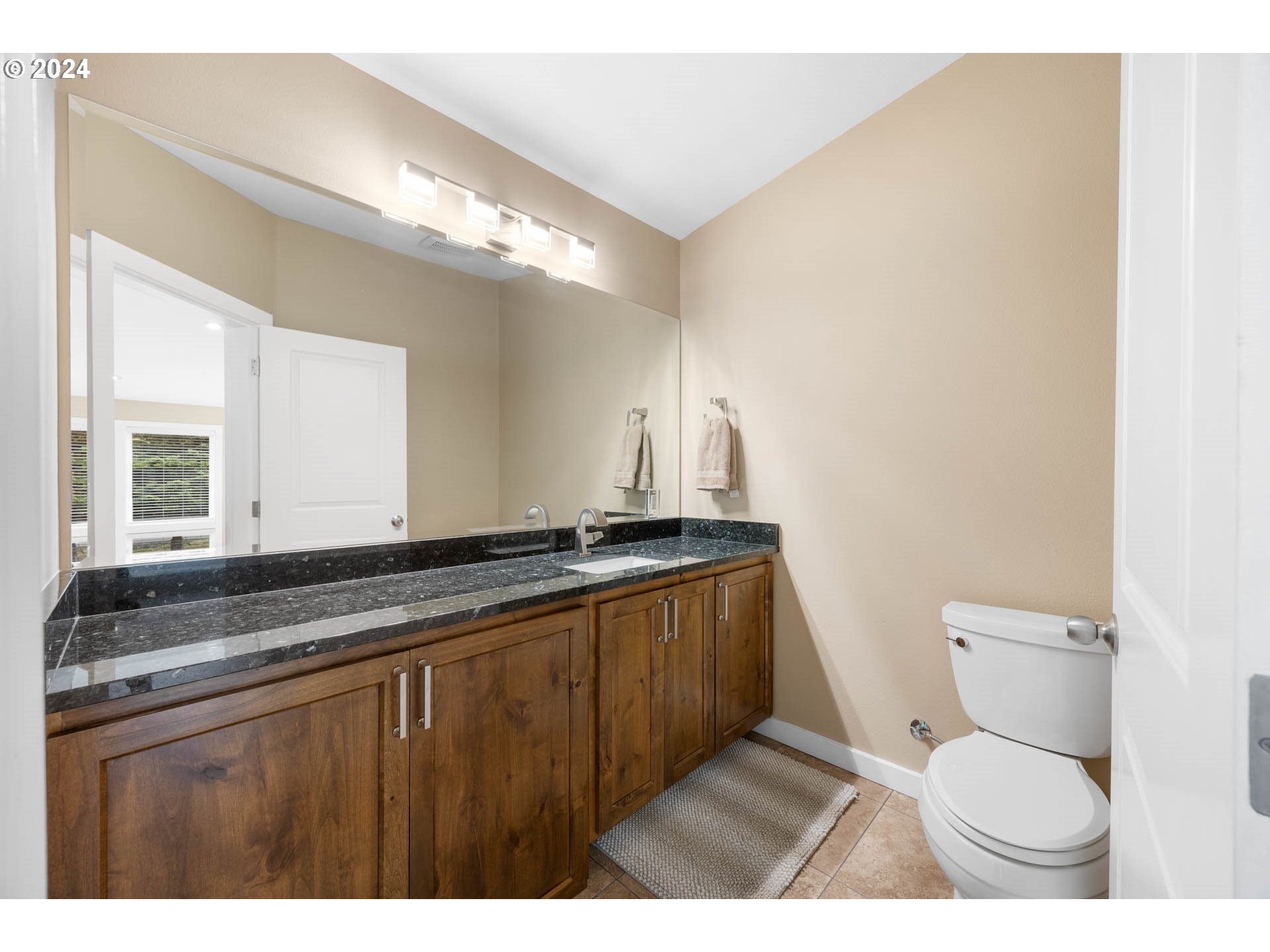 2174 Del Rio Road Roseburg, OR 97471 - Photo 14 of 48 Gallery Image 14