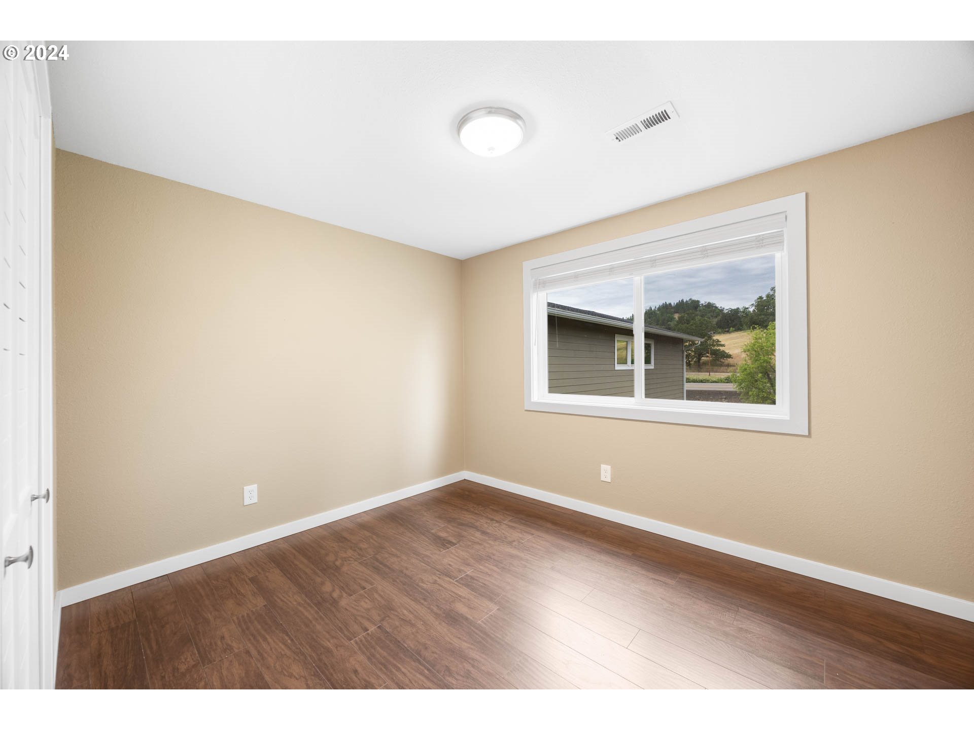 2174 Del Rio Road Roseburg, OR 97471 - Photo 17 of 48 Gallery Image 17