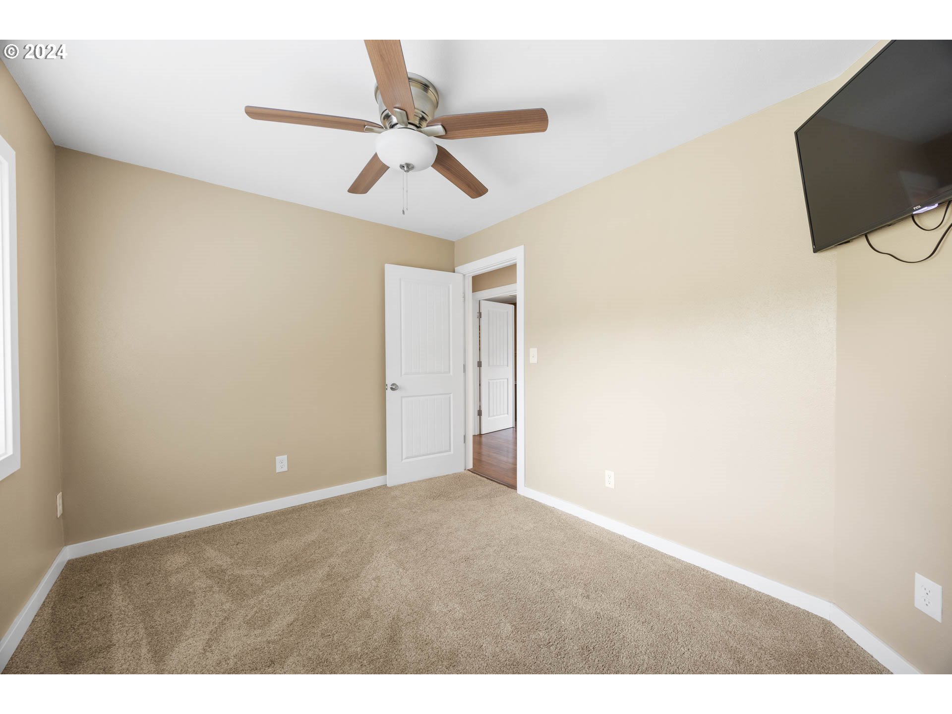 2174 Del Rio Road Roseburg, OR 97471 - Photo 25 of 48 Gallery Image 25