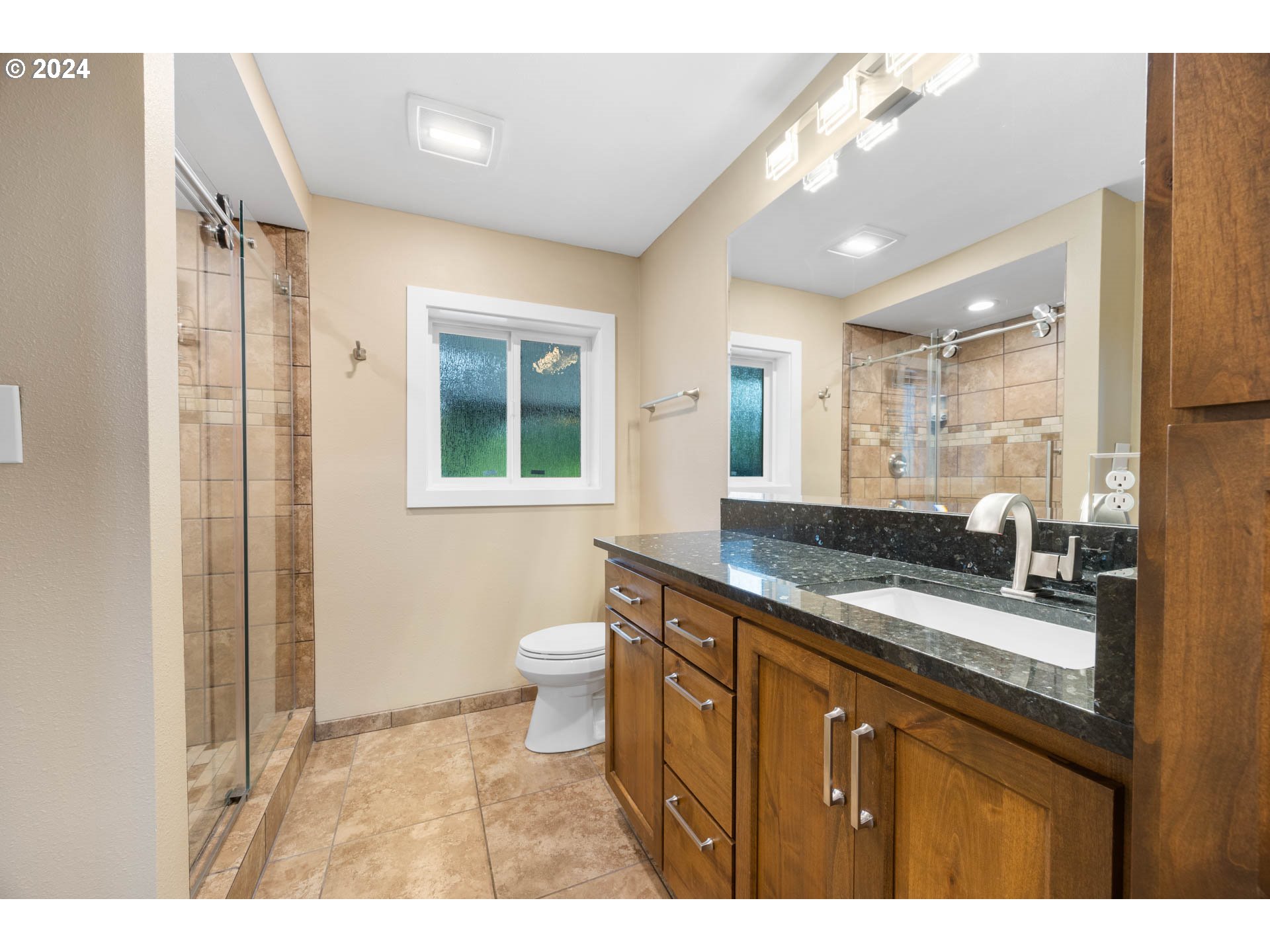 2174 Del Rio Road Roseburg, OR 97471 - Photo 27 of 48 Gallery Image 27