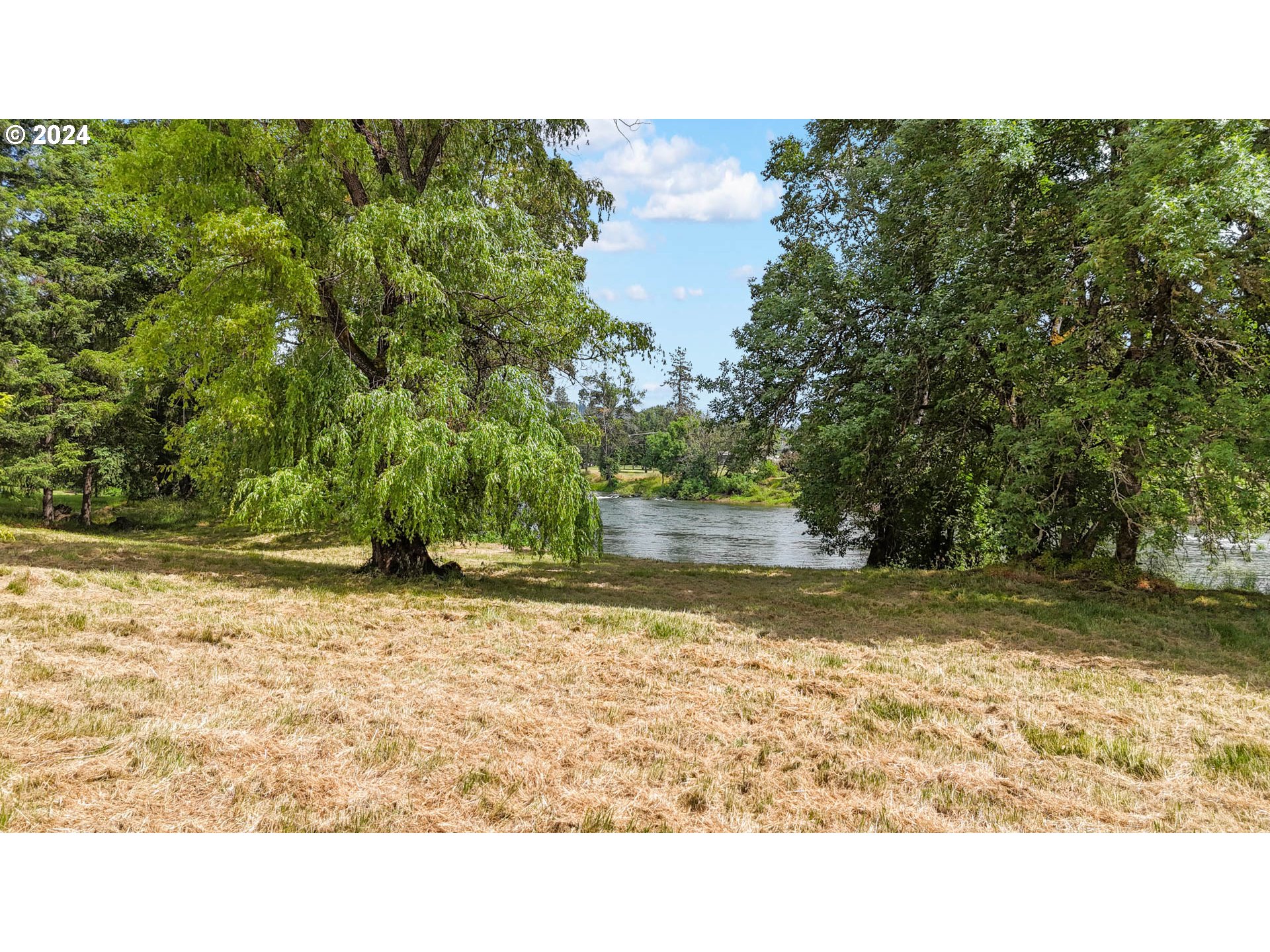 2174 Del Rio Road Roseburg, OR 97471 - Photo 35 of 48 Gallery Image 35