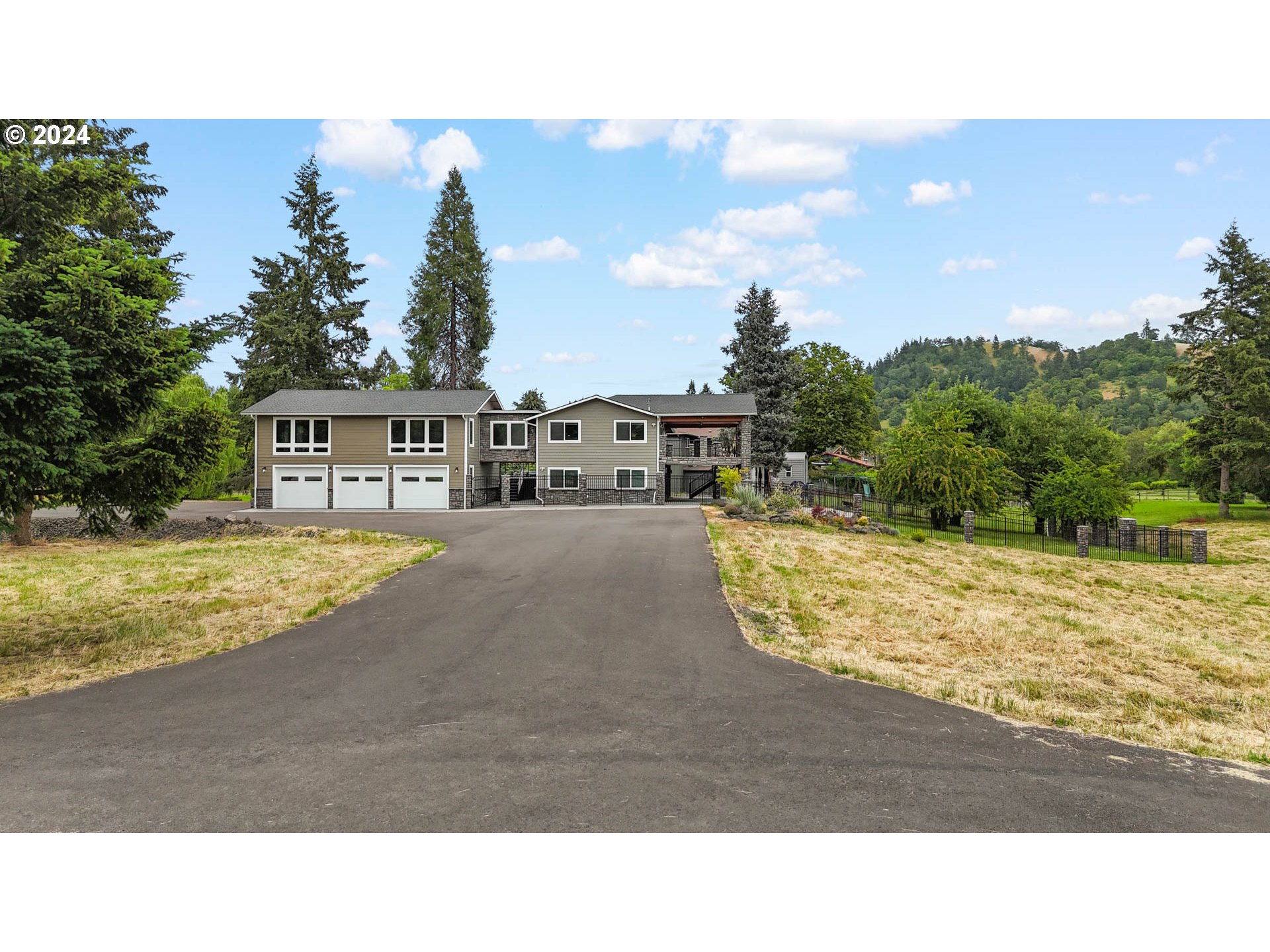 2174 Del Rio Road Roseburg, OR 97471 - Photo 39 of 48 Gallery Image 39