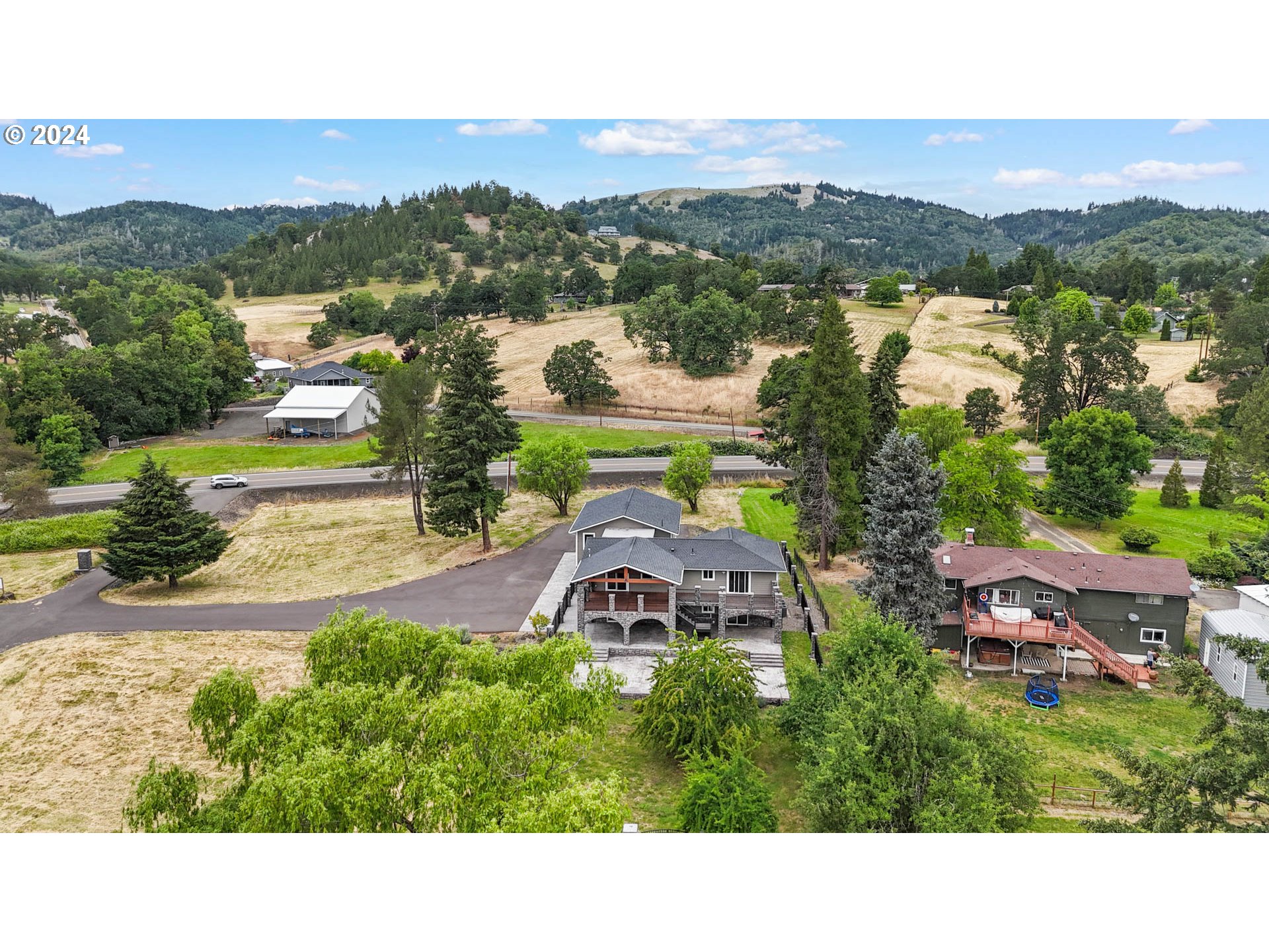 2174 Del Rio Road Roseburg, OR 97471 - Photo 41 of 48 Gallery Image 41