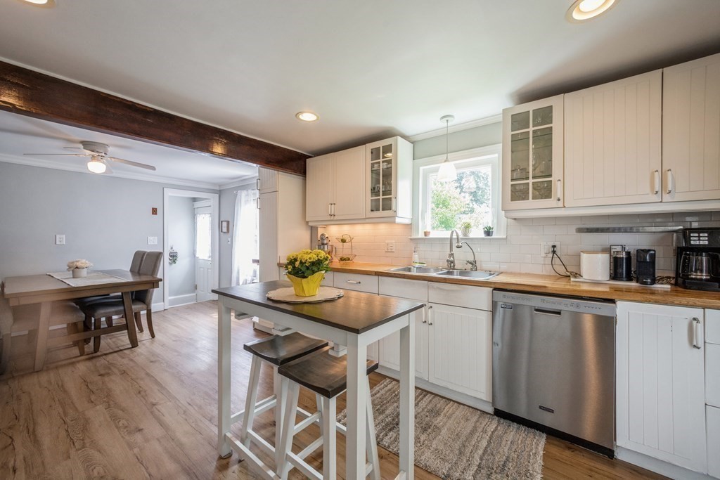 10 Ellen Road Woburn, MA 01801 - Photo 5 of 31 Gallery Image 5