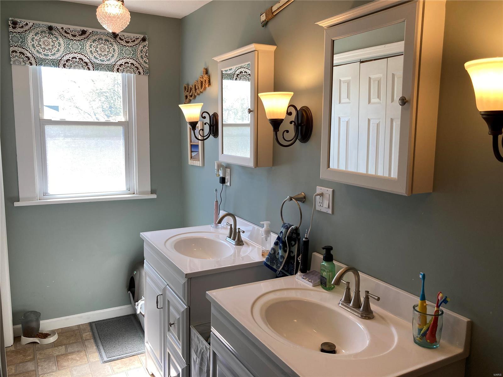 1803 State Street Alton, IL 62002 - Photo 20 of 34