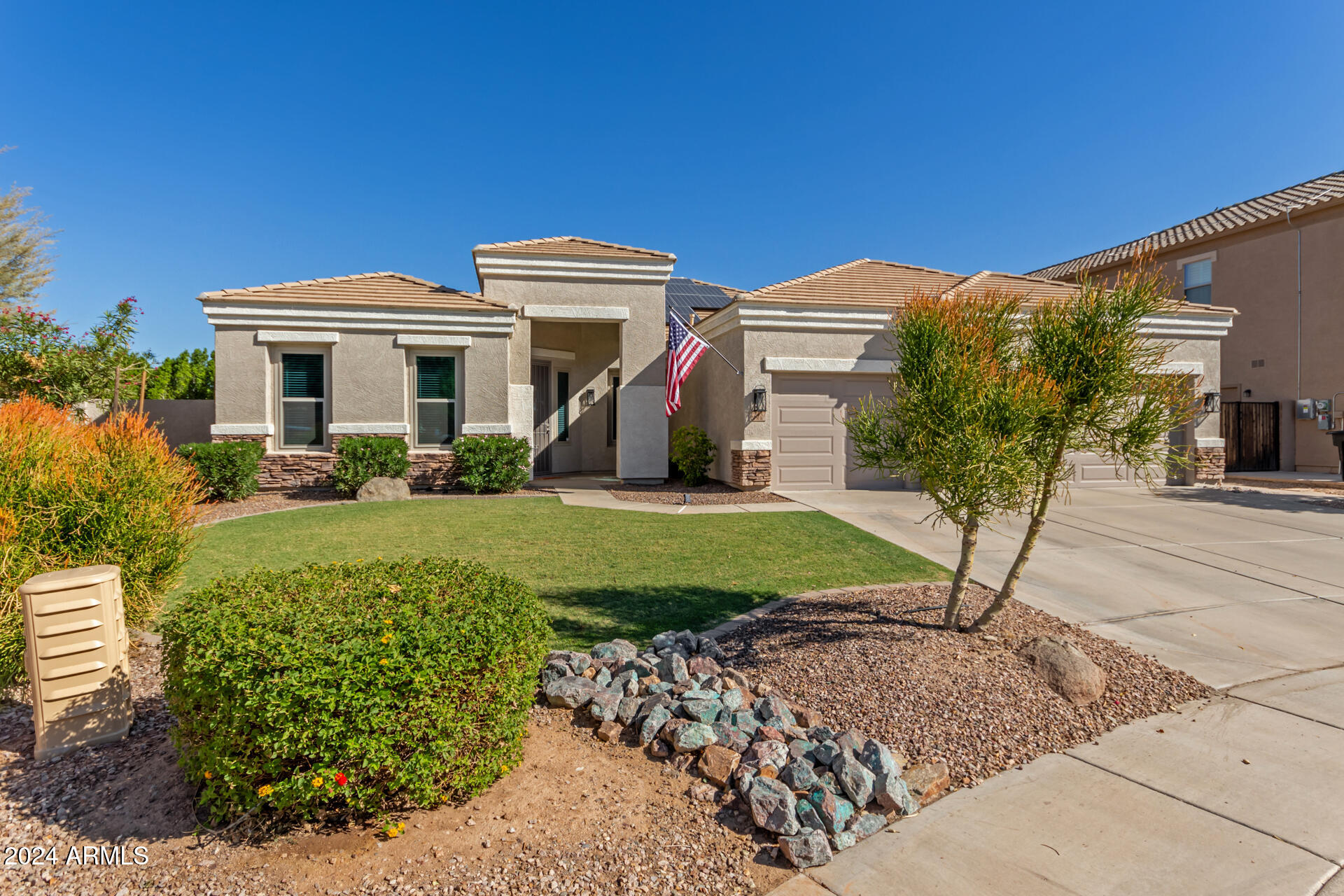 2437 South Racine Lane Gilbert, AZ 85295 - Photo 1 of 20 Front