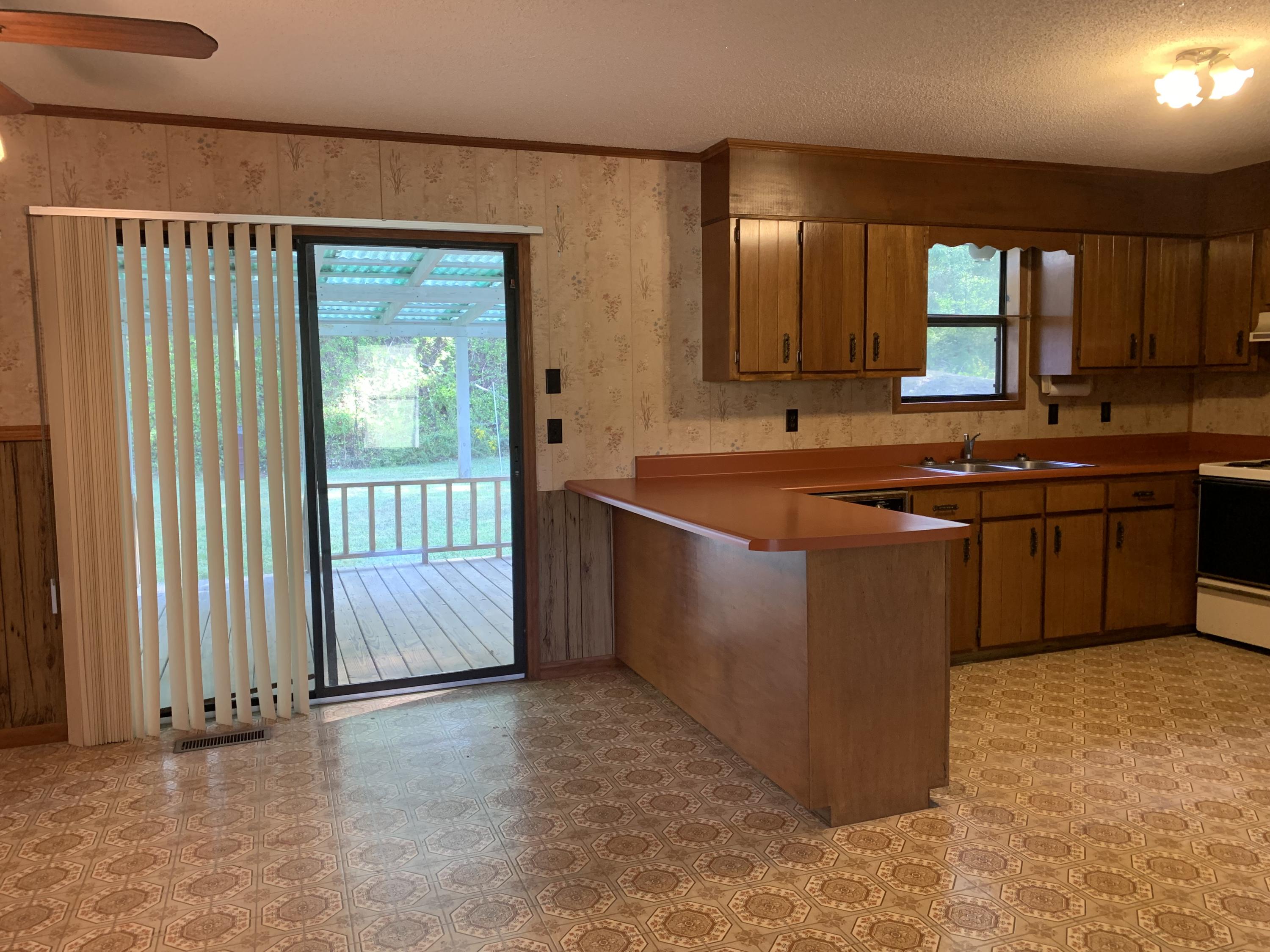 2175 Oak Hill Road Dayton, TN 37321 - Photo 6 of 16 IMG-0488 (1)