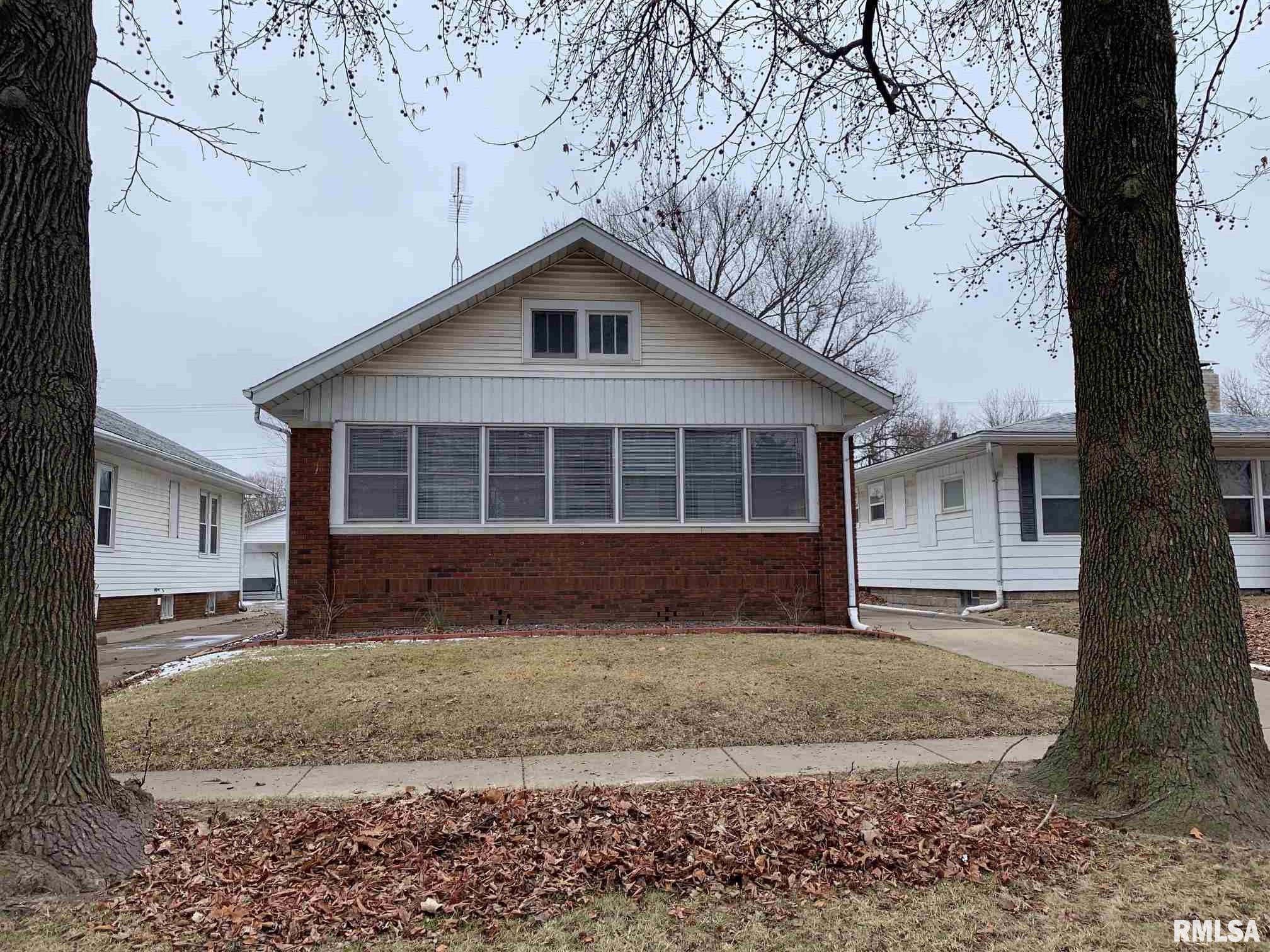 2132 North 5th Street Springfield, IL 62702 - Photo 1 of 27