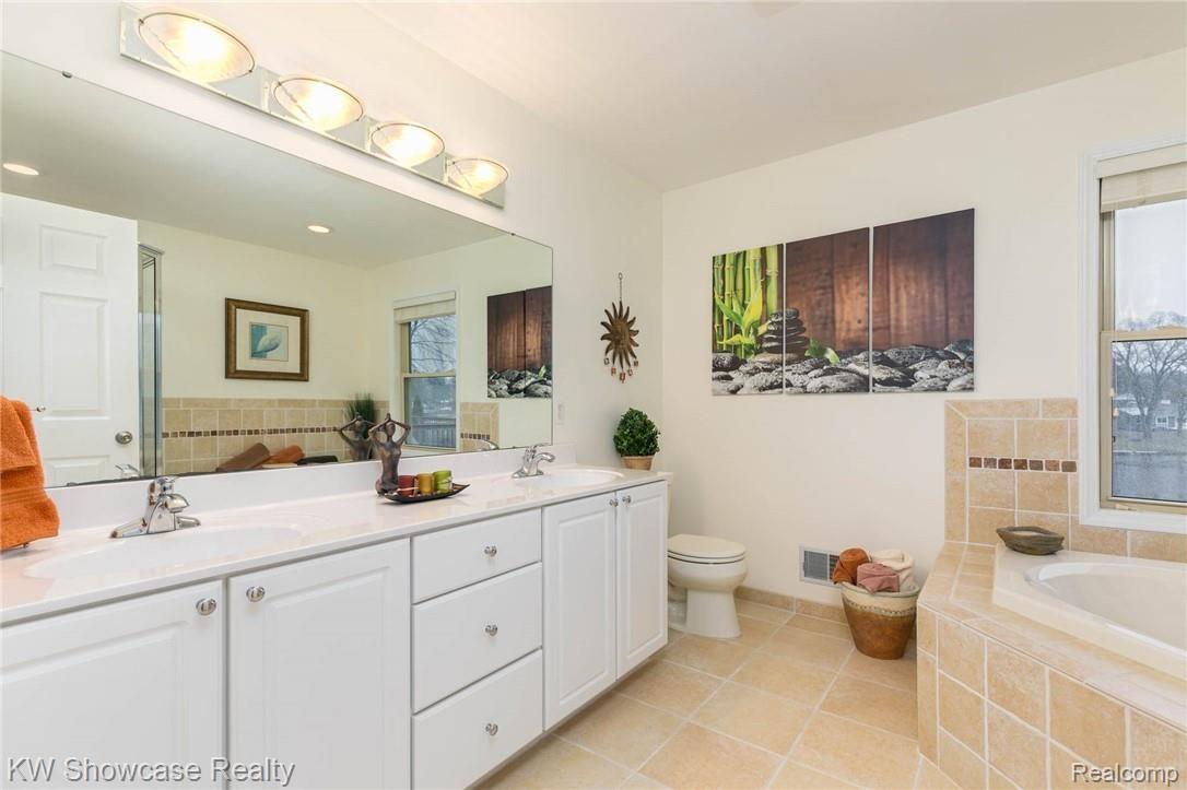 3277 Mann Road Clarkston, MI 48346 - Photo 22 of 49 3277 Mann Rd-17.jpg