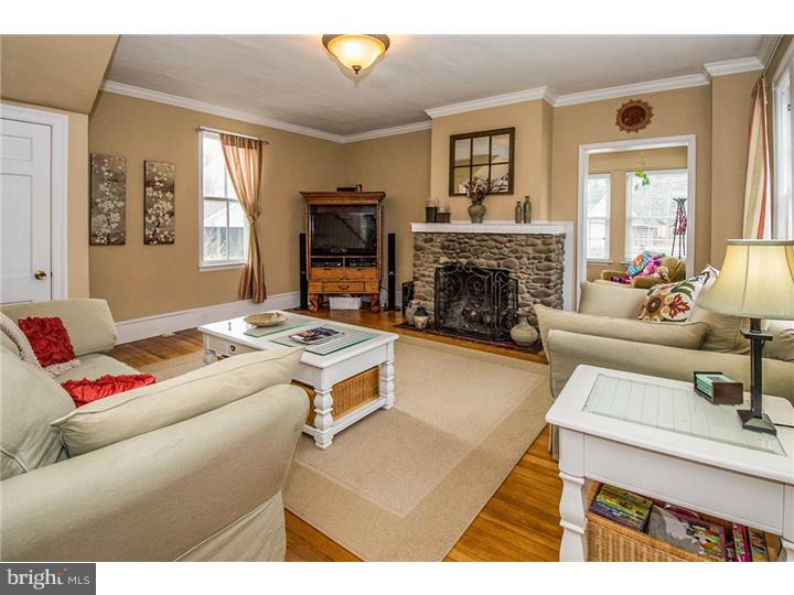 1093 General Sullivan Road Washington Crossing, PA 18977 - Photo 3 of 25 Living Room