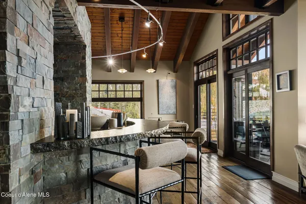 $6,000,000 | 99 Village Lane, Sandpoint, ID 83864