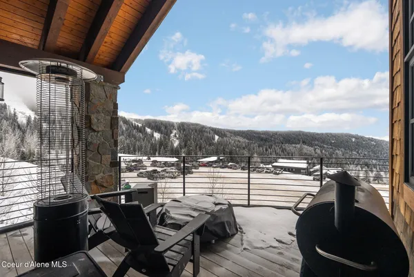 $6,000,000 | 99 Village Lane, Sandpoint, ID 83864