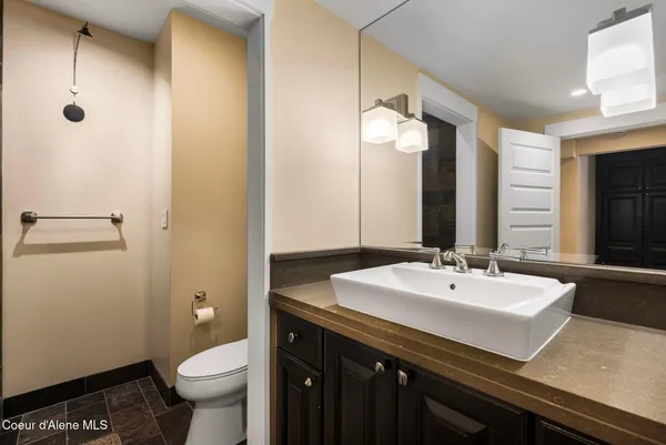 $6,000,000 | 99 Village Lane, Sandpoint, ID 83864