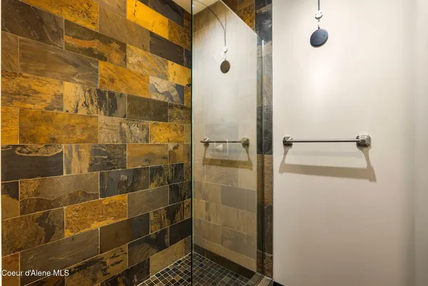 $6,000,000 | 99 Village Lane, Sandpoint, ID 83864