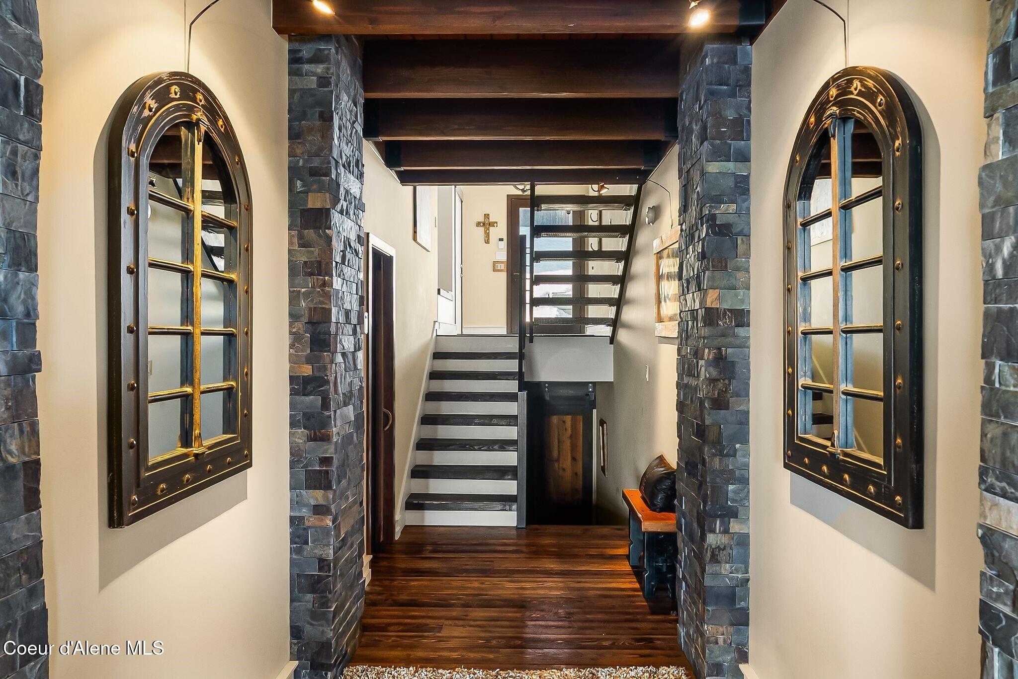99 Village Lane Sandpoint, ID 83864 - Photo 6 of 60 Main Floor Hallway