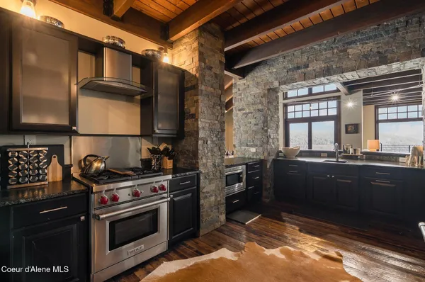 $6,000,000 | 99 Village Lane, Sandpoint, ID 83864