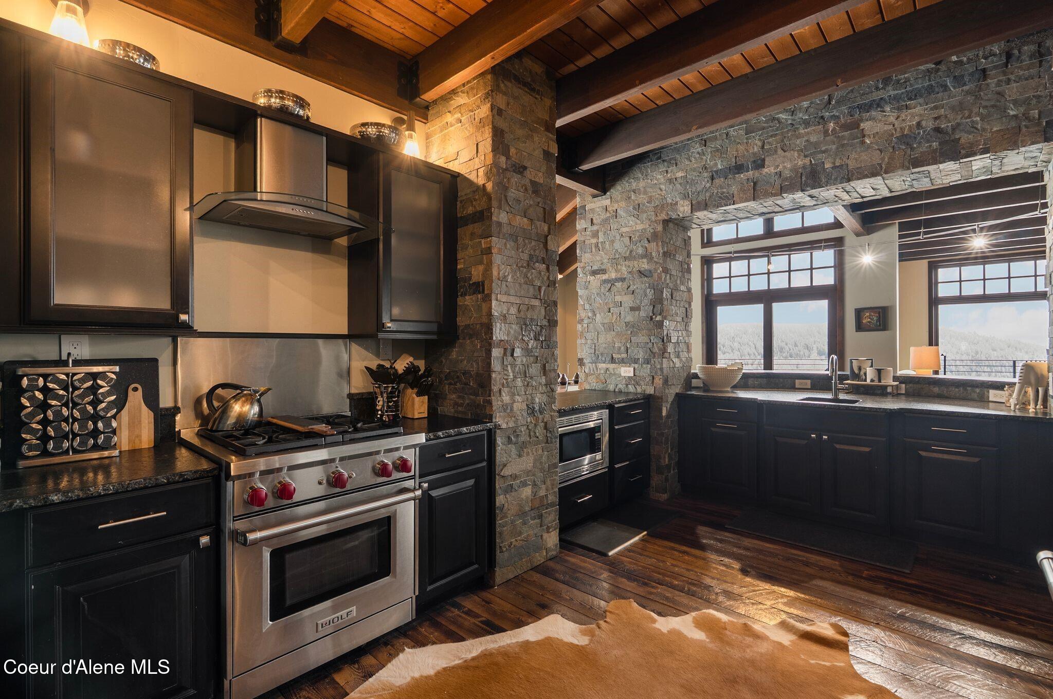 99 Village Lane Sandpoint, ID 83864 - Photo 9 of 60 High End Appliances