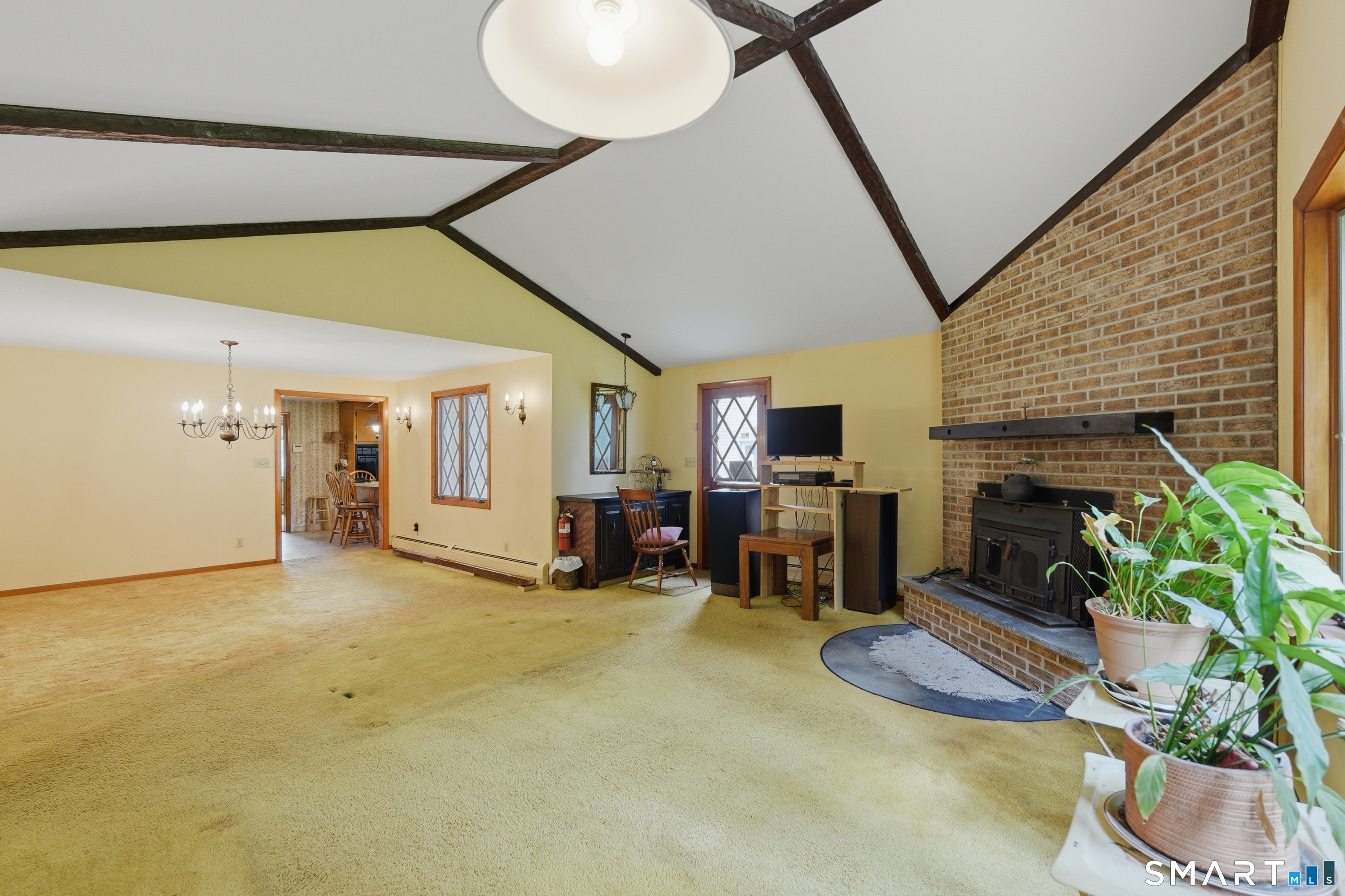 40 Royal Oak Road New Britain, CT 06053 - Photo 10 of 33
