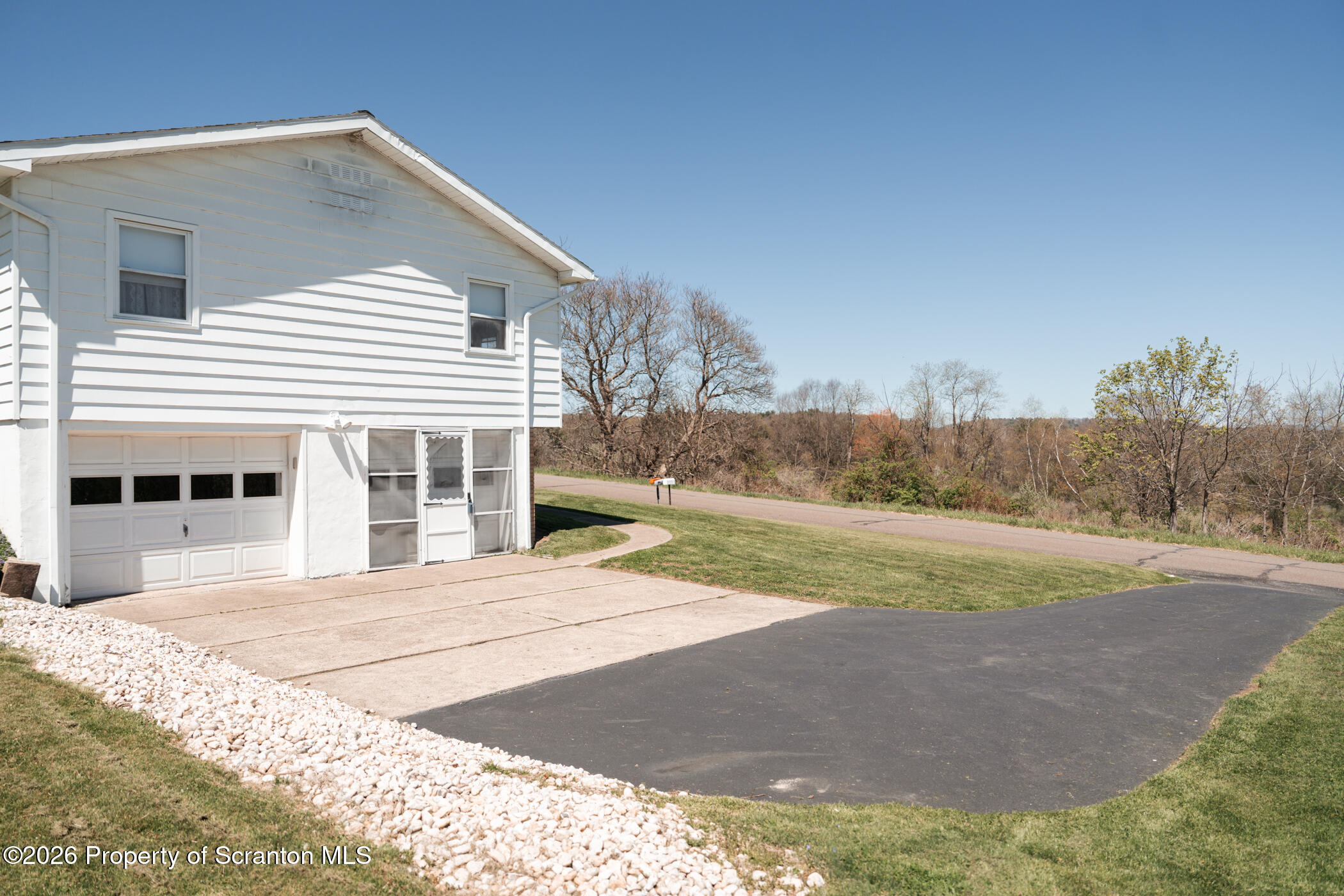 14 Evans Street Shavertown, PA 18708 - Photo 6 of 34 A7408823