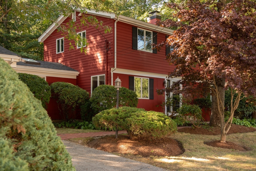 108 Larson Road Stoughton, MA 02072 - Photo 3 of 37 Gallery Image 3