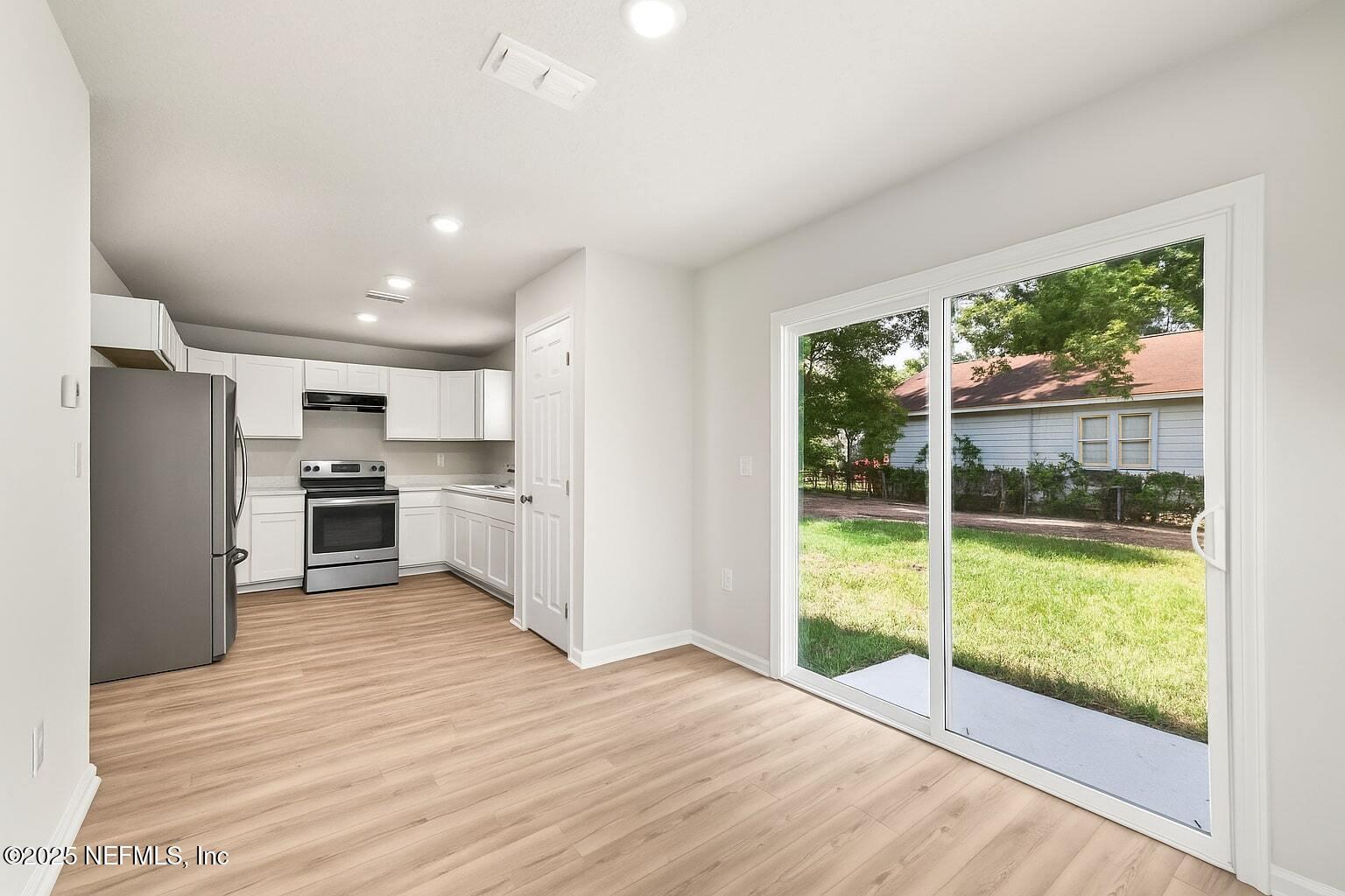 4296 Gilbert Street Jacksonville, FL 32207 - Photo 5 of 21 Kitchen with appliances 1.jpg-FULL