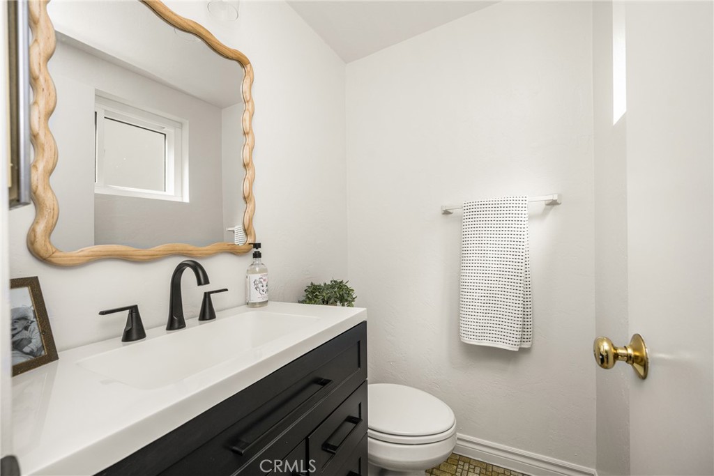 1842 North Greenbrier Road Long Beach, CA 90815 - Photo 36 of 47