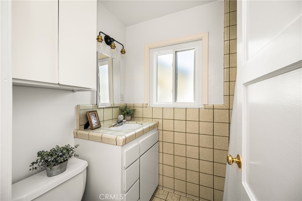 1842 North Greenbrier Road Long Beach, CA 90815 - Photo 39 of 47