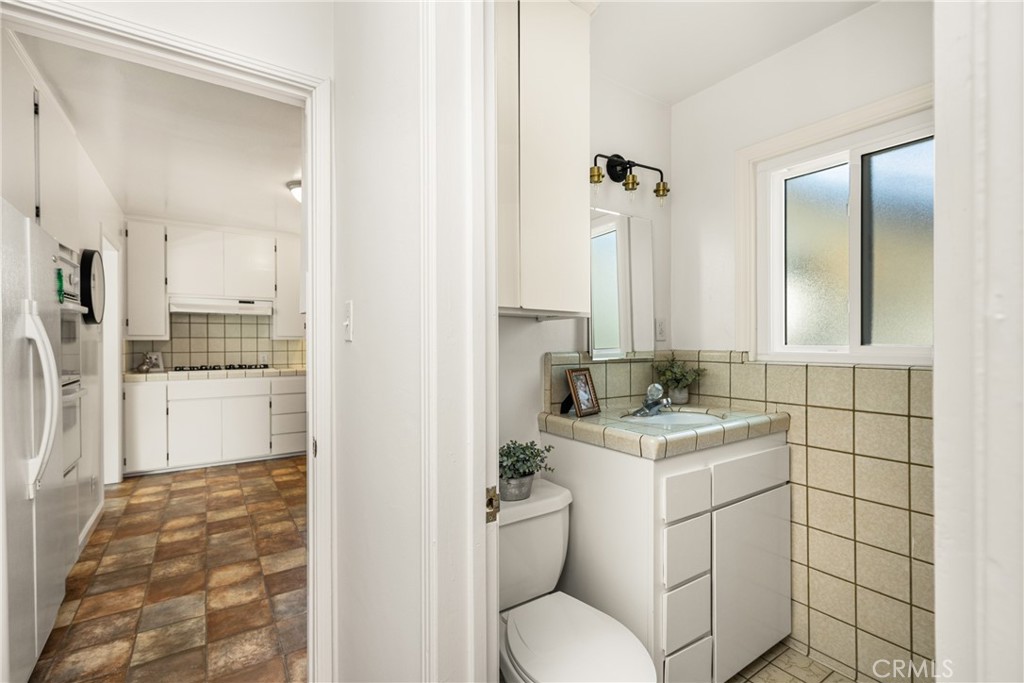 1842 North Greenbrier Road Long Beach, CA 90815 - Photo 40 of 47