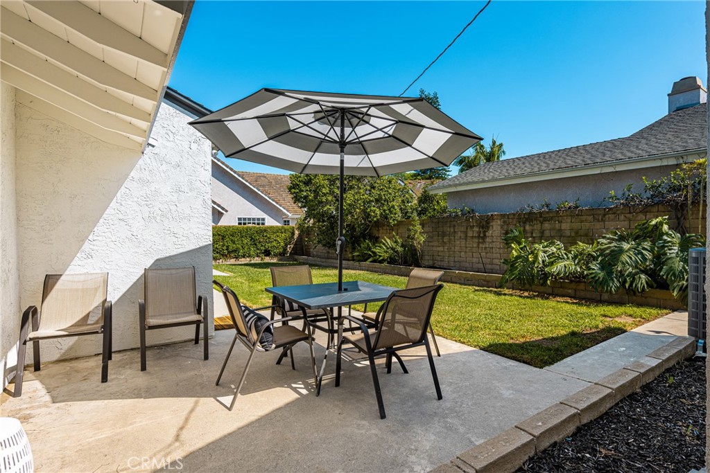 1842 North Greenbrier Road Long Beach, CA 90815 - Photo 45 of 47