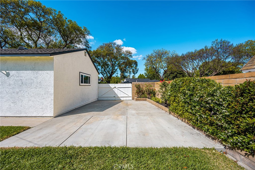 1842 North Greenbrier Road Long Beach, CA 90815 - Photo 46 of 47