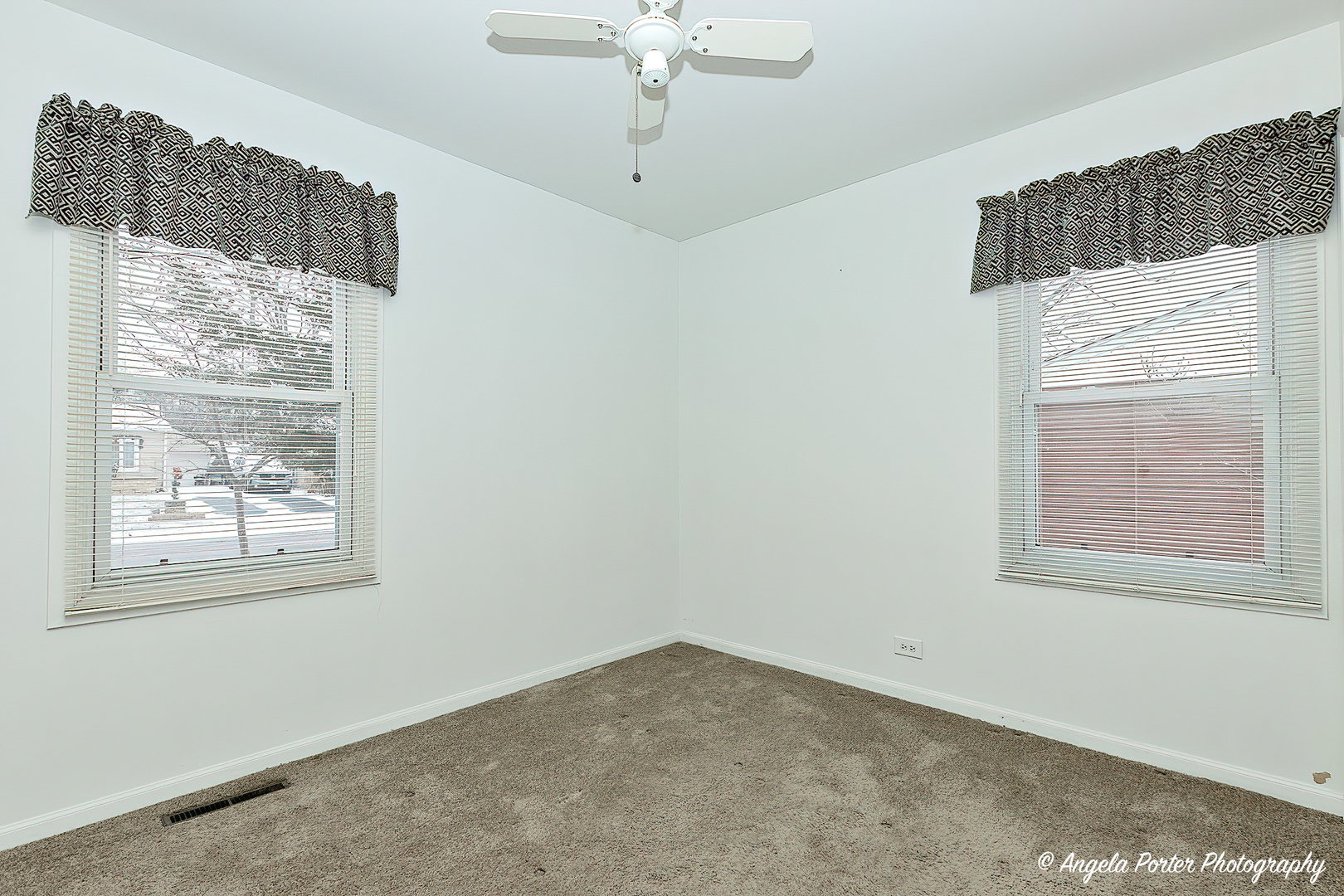 129 Glendale Road Buffalo Grove, IL 60089 - Photo 18 of 29 Gallery Image 18