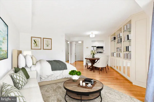 $1,895 | 2100 Langston Boulevard, Unit 431, Arlington, VA 22201