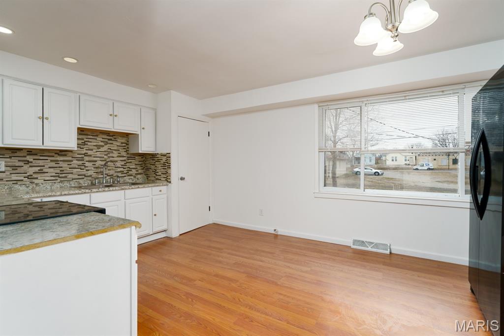 1735 Rhodes Street Madison, IL 62060 - Photo 12 of 33