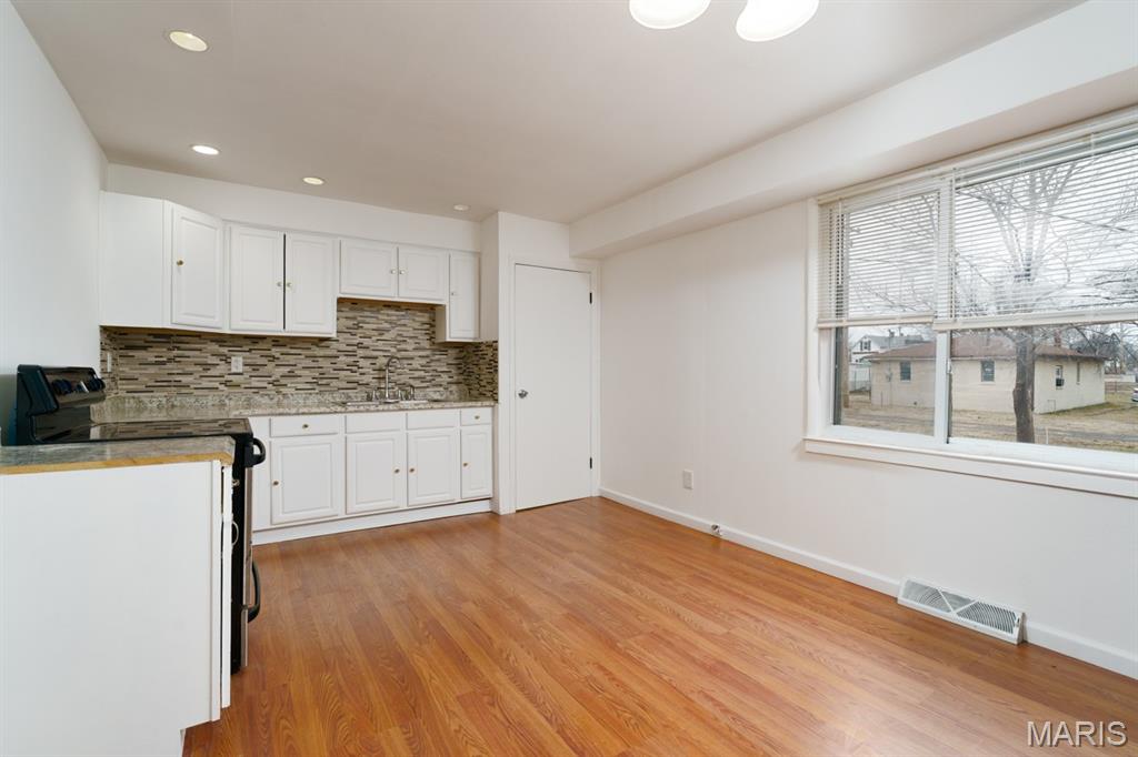 1735 Rhodes Street Madison, IL 62060 - Photo 13 of 33