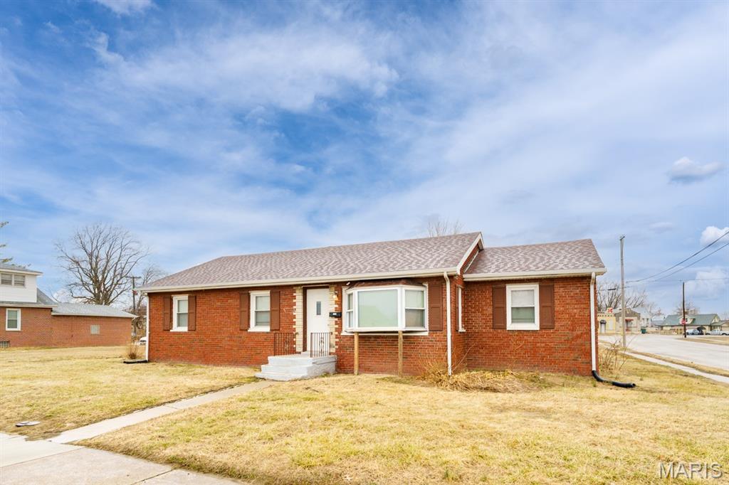 1735 Rhodes Street Madison, IL 62060 - Photo 4 of 33