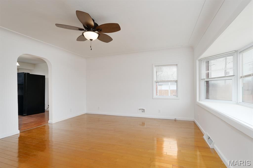 1735 Rhodes Street Madison, IL 62060 - Photo 8 of 33