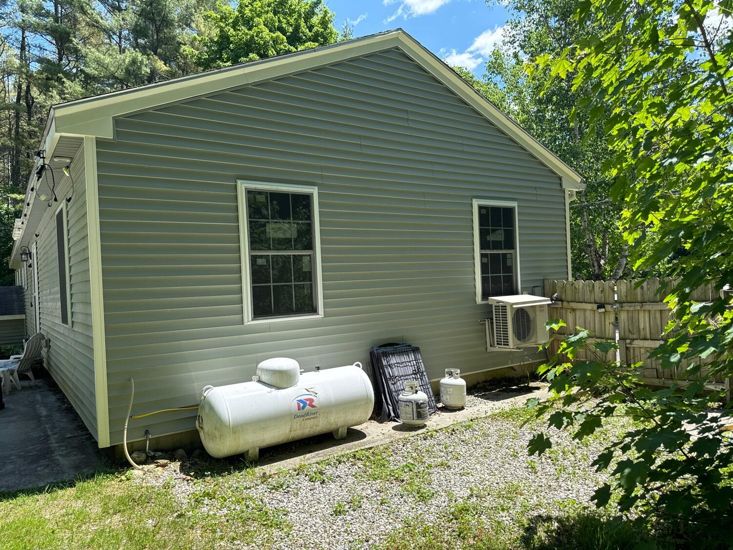 181 Yarmouth Road Gray, ME 04039 - Photo 4 of 5 181 yarmouth rd 4