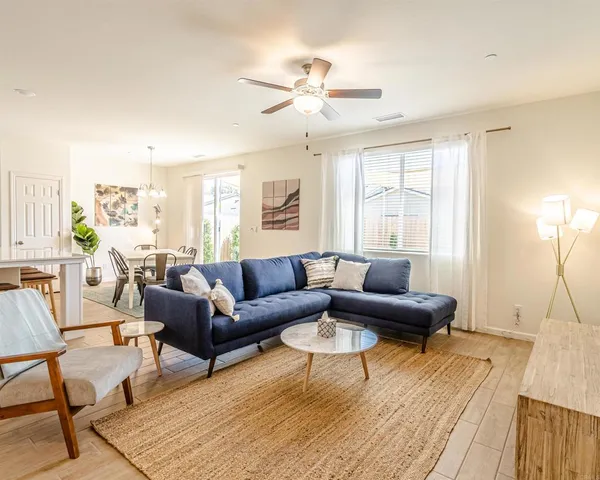 $4,695 | 6563 West Tobey Avenue, Fresno, CA 93727