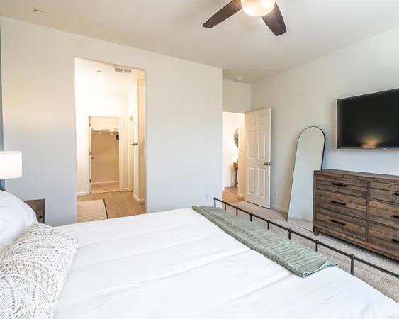 $4,695 | 6563 West Tobey Avenue, Fresno, CA 93727