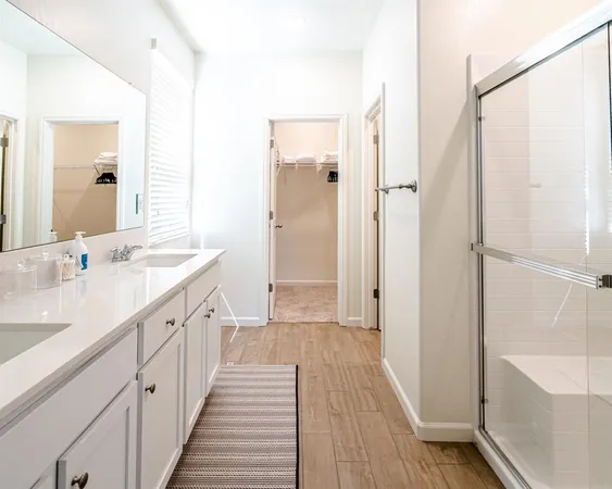 $4,695 | 6563 West Tobey Avenue, Fresno, CA 93727