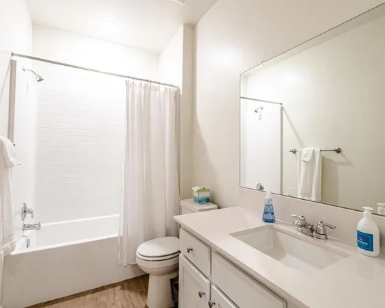 $4,695 | 6563 West Tobey Avenue, Fresno, CA 93727