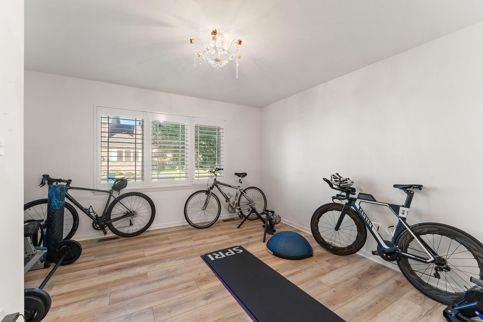 2335 Legend Circle Chesterton, IN 46304 - Photo 19 of 33 a view of a room with gym equipment