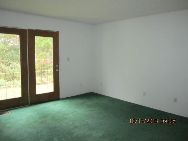 1136 Kilenback Road Robbins, TN 37852 - Photo 6 of 12 IMG_2577