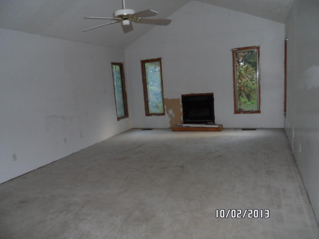 1136 Kilenback Road Robbins, TN 37852 - Photo 9 of 12 Den
