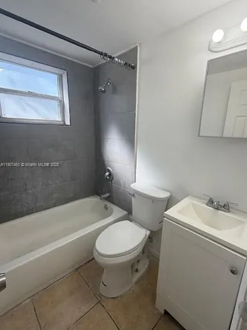 $1,400 | 3698 William Avenue, Unit 5, Miami, FL 33133