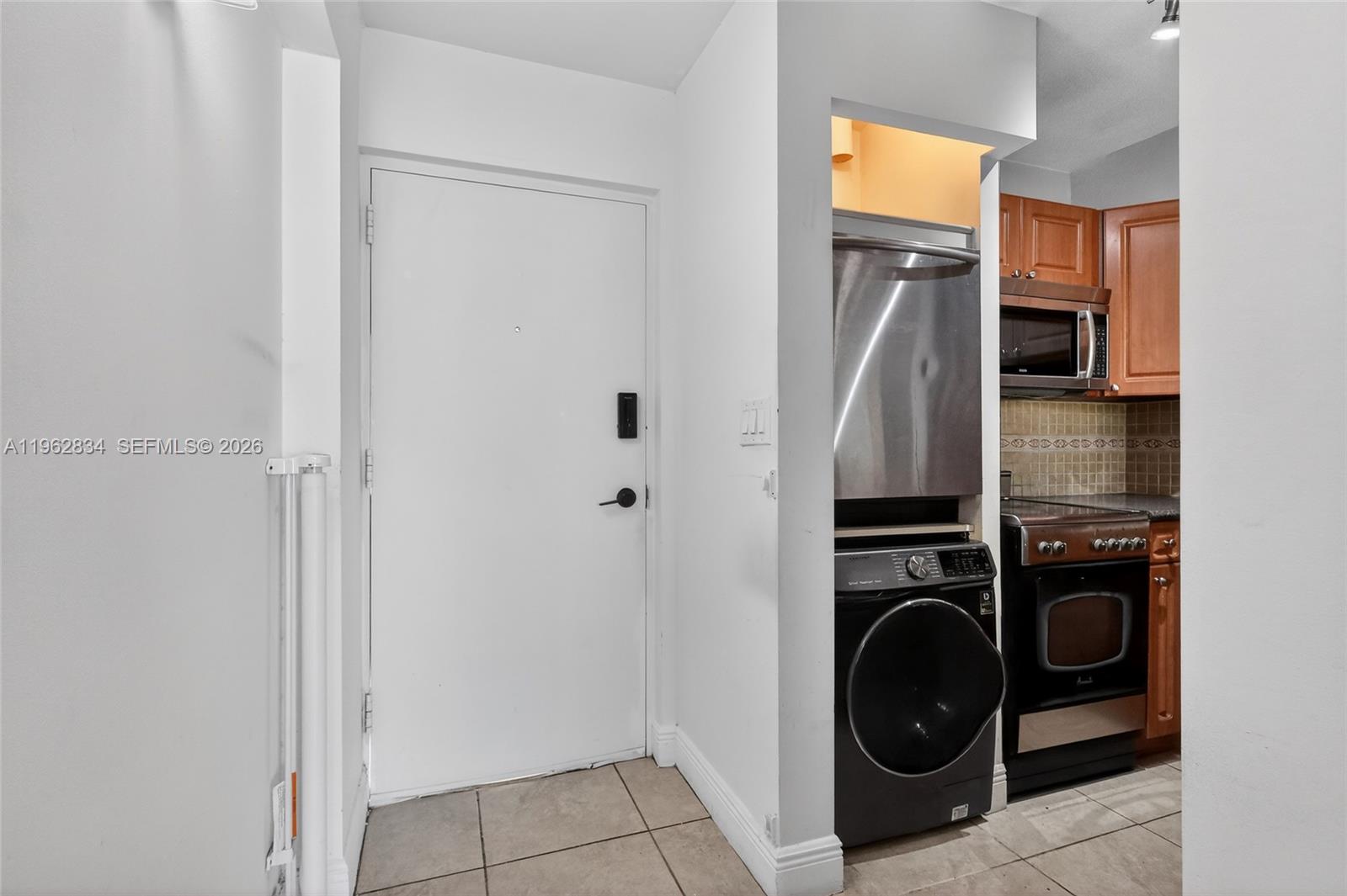 134 Southwest 7th Avenue, Unit 404 Miami, FL 33130 - Photo 6 of 31