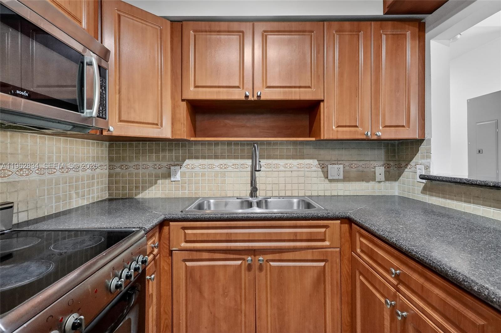 134 Southwest 7th Avenue, Unit 404 Miami, FL 33130 - Photo 7 of 31