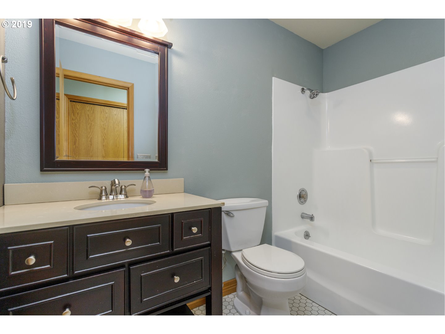 779 Southwest 5th Street Dundee, OR 97115 - Photo 21 of 32 Bathroom