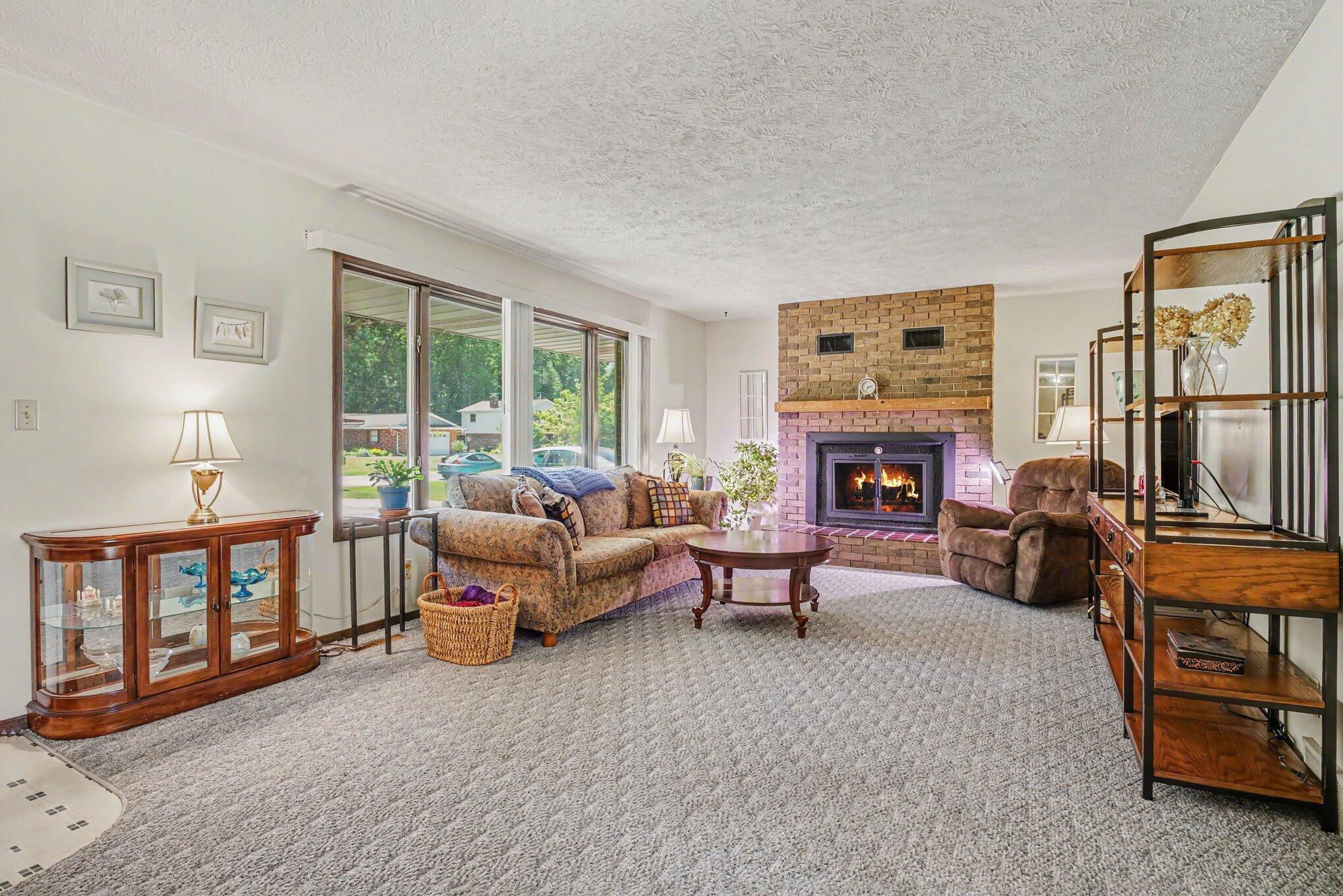 1549 Trebor Road St. Joseph, MI 49085 - Photo 4 of 26 Natural light